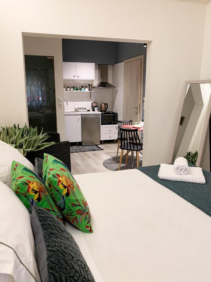 F.T.P Luxury Rooms Patras Extérieur photo